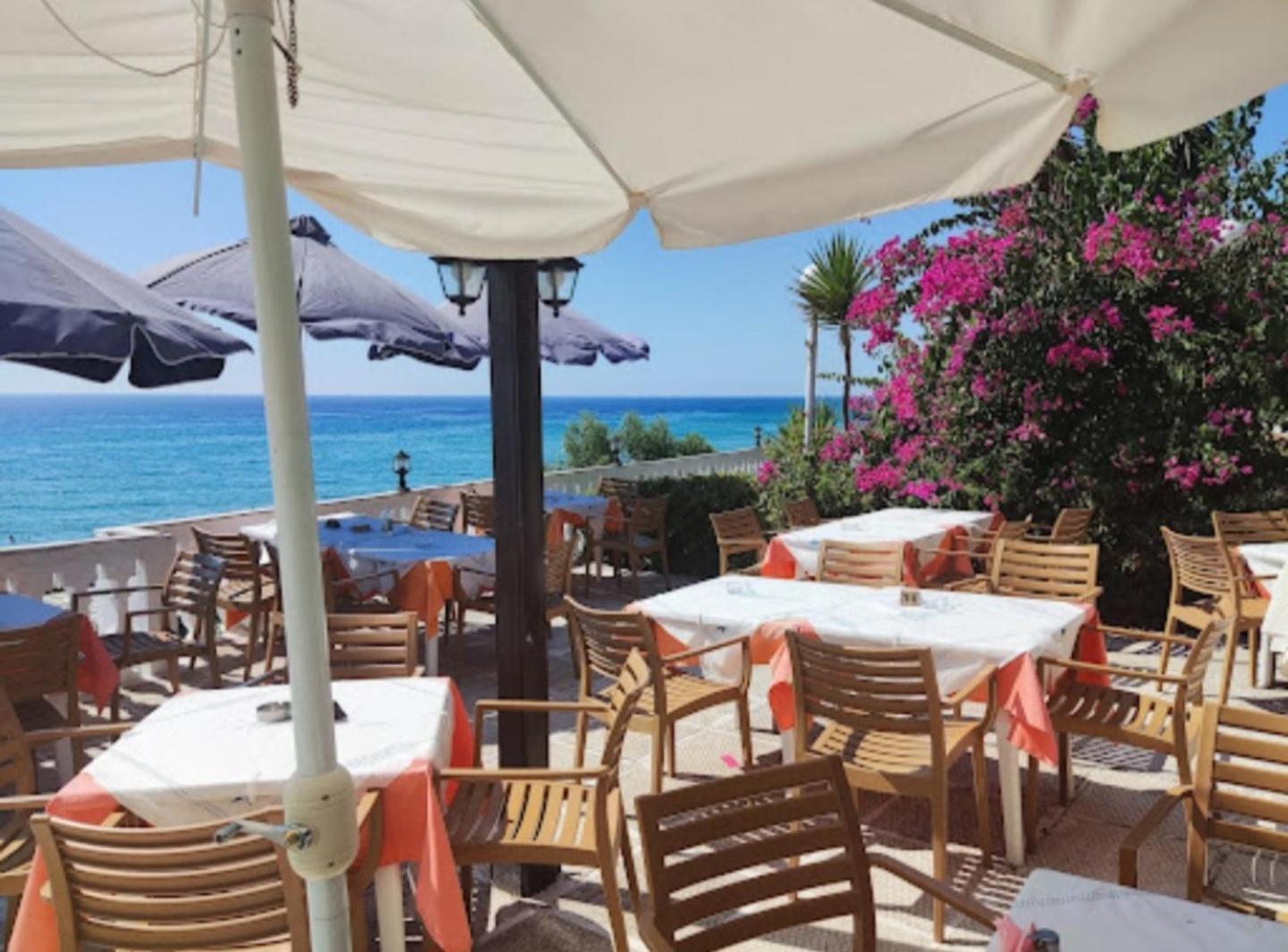 Seablue 137 Corfu Glyfada Apartment Bagian luar foto